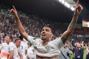 记者：弗拉门戈已和帕奎塔达成口头协议，但西汉姆联仍未决定放人